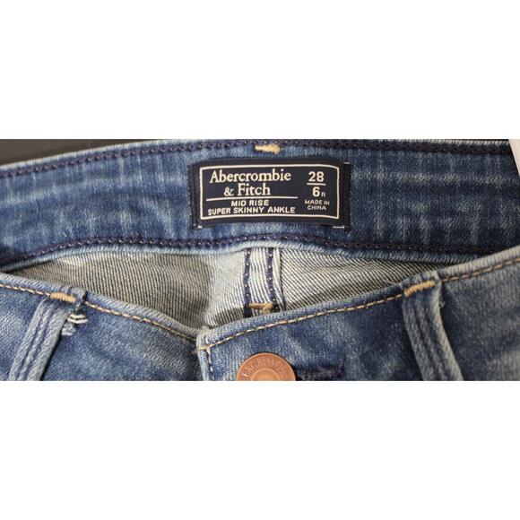 NWT Abercrombie & Fitch Mid Rise Super Skinny Ankle Jeans Blue Denim Size 28 6 R - Picture 8 of 10